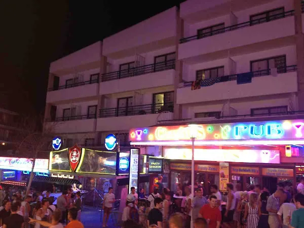 Studios Coco Magaluf  Hotel